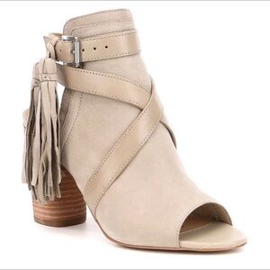 EUC SAM EDELMAN Leather Ankle Strap Peep Toe  Sandals Booties w/ Tassels Accent